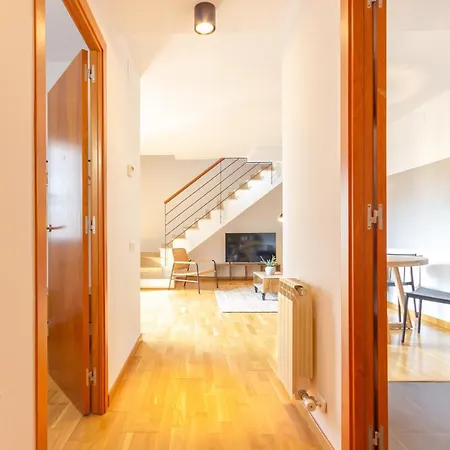 Appartamento Elegante Duplex En Terrassa, Barcelona Esterno foto