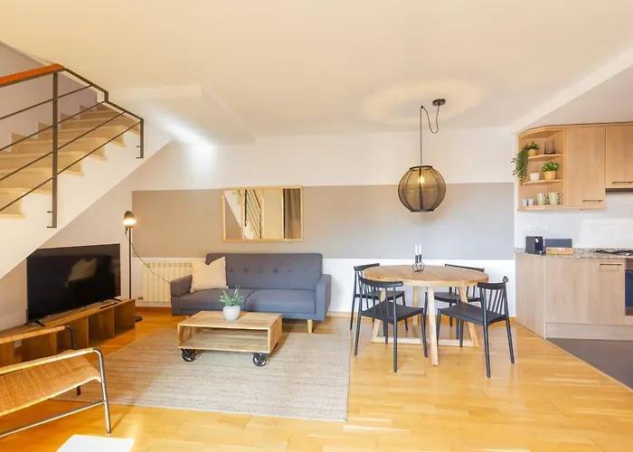 Elegante Duplex En Terrassa, Barcelona